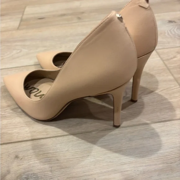 Sam Edelman Danna Classic Tan Heels - Picture 6 of 8